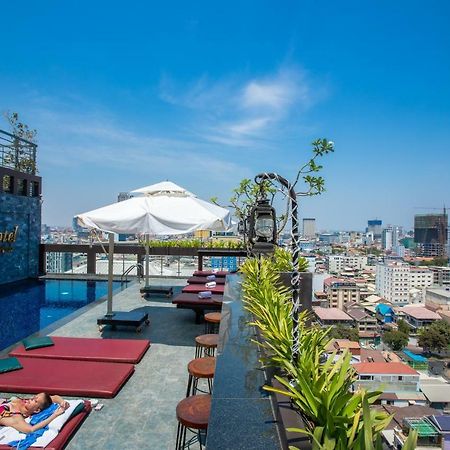 V Hotel Phnom Penh Exteriör bild