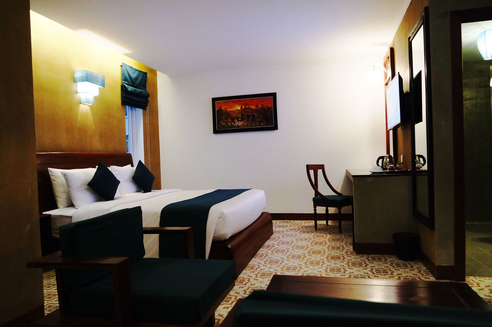 V Hotel Phnom Penh Exteriör bild